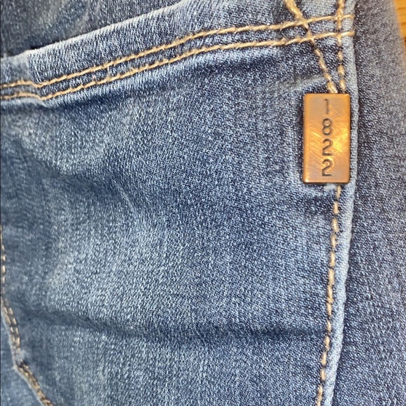 1822 Denim Butter Ankle Skinny Maternity Jeans - Picture 7 of 8